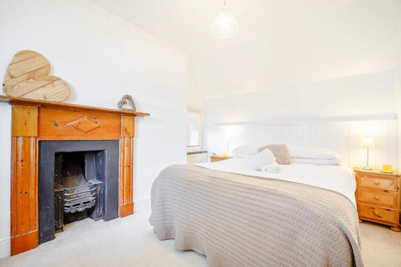 Braich-Y-Celyn Lodge Абърдифи Екстериор снимка